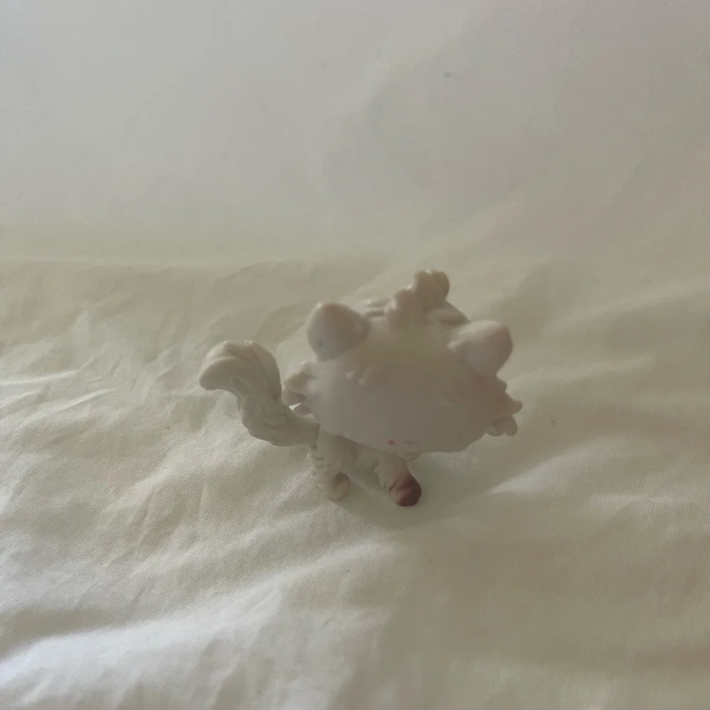 LPS Cleo Curlycat Longhair Cat Generation 6 #2-81 Littlest Pet Shop